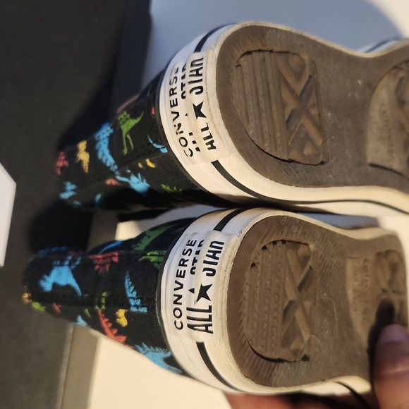 Converse Dinosaur Print Sneakers – Size 13.5 🦖 Fun & Unique | Classic Comfort | - Picture 5 of 8